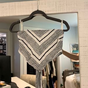 NWOT Em & Elle scarf top